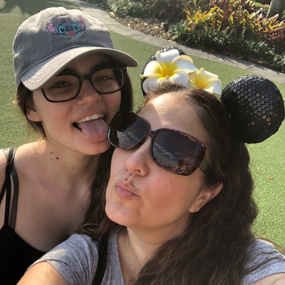 Meet your Posher, Tina - Picture 6 of 6